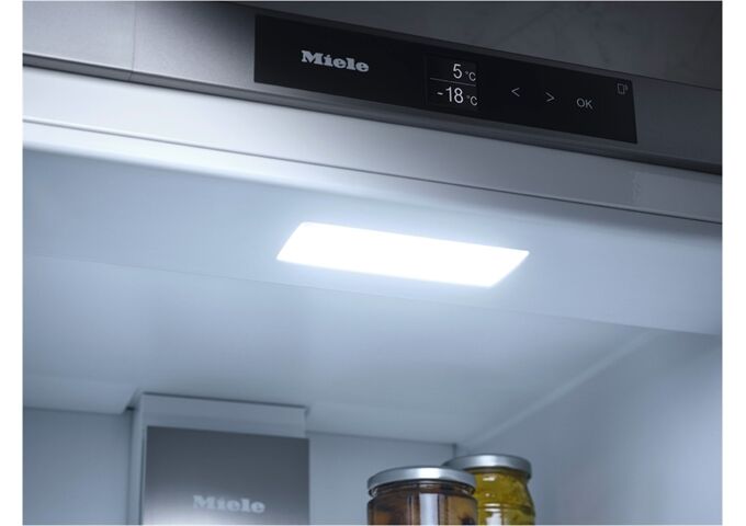 Miele KF 7742 B